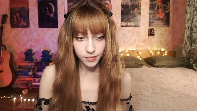 Snapshot of Friendly_Ellie chatting on 4, 12, 2024 Friendly Ellie online show from 4, 12, 2024
