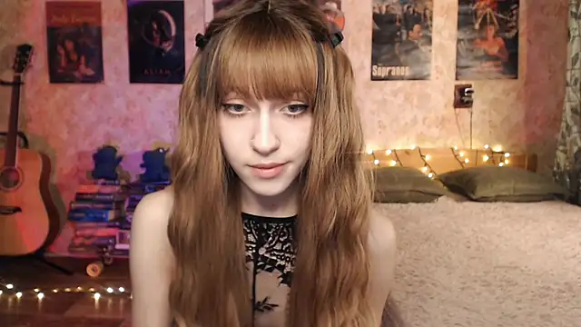 Snapshot of Friendly_Ellie chatting on 8, 12, 2024 Friendly Ellie online show from 8, 12, 2024