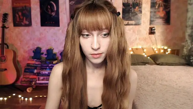 Snapshot of Friendly_Ellie chatting on 28, 12, 2024 Friendly Ellie online show from 28, 12, 2024