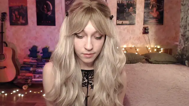 Snapshot of Friendly_Ellie chatting on 14, 1, 2025 Friendly Ellie online show from 14, 1, 2025