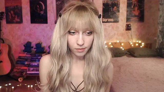 Snapshot of Friendly_Ellie chatting on 23, 1, 2025 Friendly Ellie online show from 23, 1, 2025