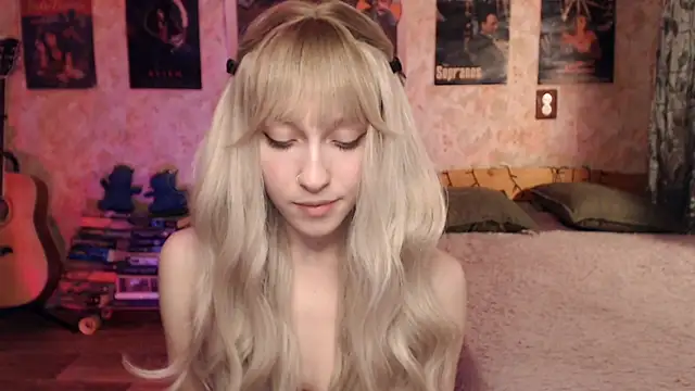 Snapshot of Friendly_Ellie chatting on 5, 2, 2025 Friendly Ellie online show from 5, 2, 2025