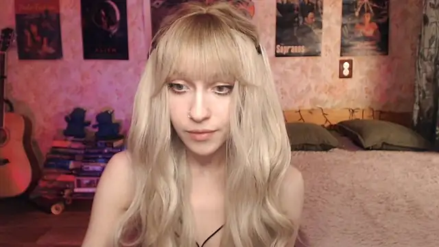Snapshot of Friendly_Ellie chatting on 17, 2, 2025 Friendly Ellie online show from 17, 2, 2025