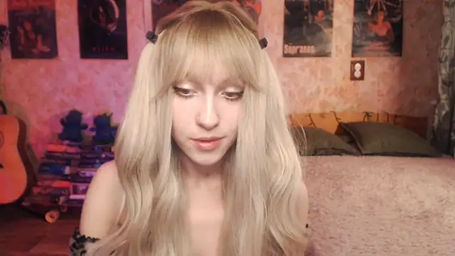 Snapshot of Friendly_Ellie chatting on 18, 3, 2025 Friendly Ellie online show from 18, 3, 2025