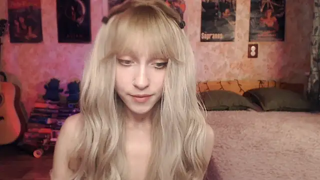Snapshot of Friendly_Ellie chatting on 21, 3, 2025 Friendly Ellie online show from 21, 3, 2025