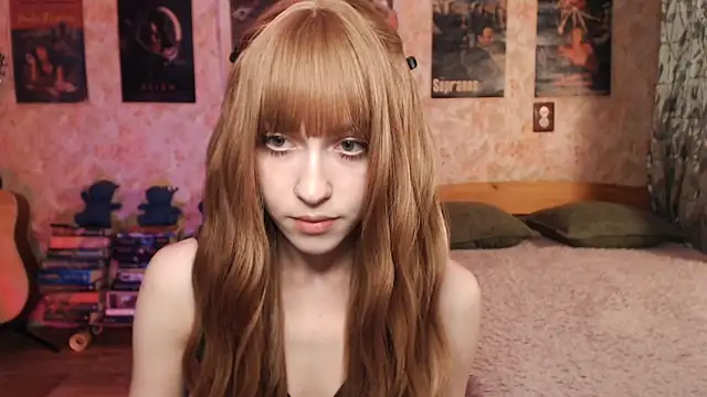 Snapshot of Friendly_Ellie chatting on 10, 10, 2025 Friendly Ellie online show from 10, 10, 2025
