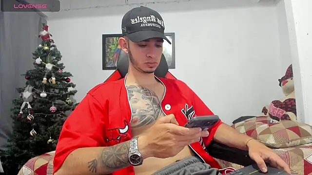 Snapshot of freestyle_blake1 chatting on 17, 12, 2024 freestyle blake1 online show from 17, 12, 2024
