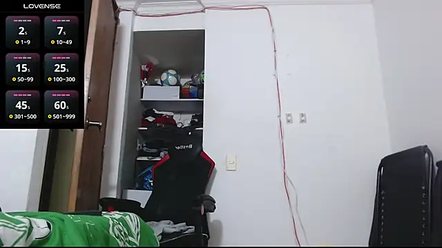 Snapshot of freestyle_blake1 chatting on 23, 11, 2025 freestyle blake1 online show from 23, 11, 2025