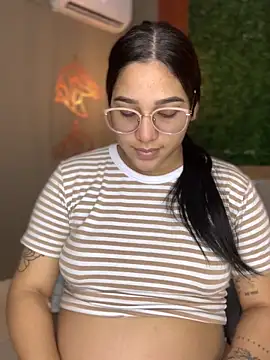 Amandanauty online show from 17, 2, 2025