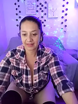 Snapshot of camilalatti chatting on 12, 2, 2025 camilalatti online show from 12, 2, 2025