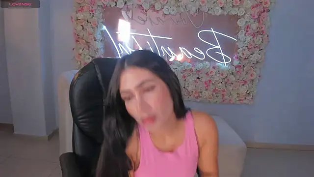 Snapshot of MarieJaneX chatting on 18, 12, 2024 MarieJaneX online show from 18, 12, 2024