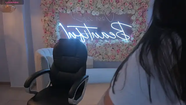 Snapshot of MarieJaneX chatting on 19, 12, 2024 MarieJaneX online show from 19, 12, 2024