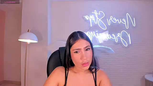 Snapshot of MarieJaneX chatting on 4, 1, 2025 MarieJaneX online show from 4, 1, 2025