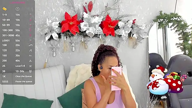 Snapshot of EmmaFerrary chatting on 29, 11, 2025 EmmaFerrary online show from 29, 11, 2025