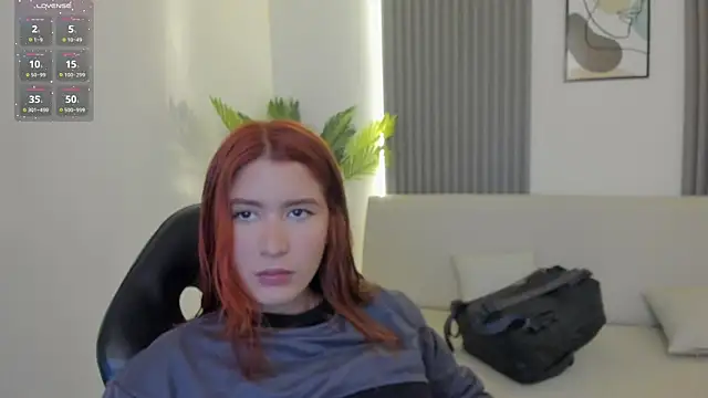 emilyycute  online show from 28, 12, 2024