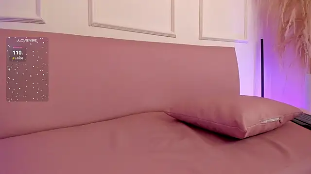 emilyycute  online show from 3, 2, 2025