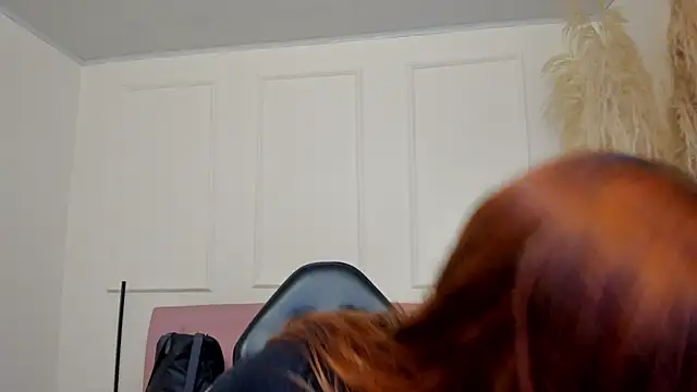 emilyycute  online show from 5, 2, 2025