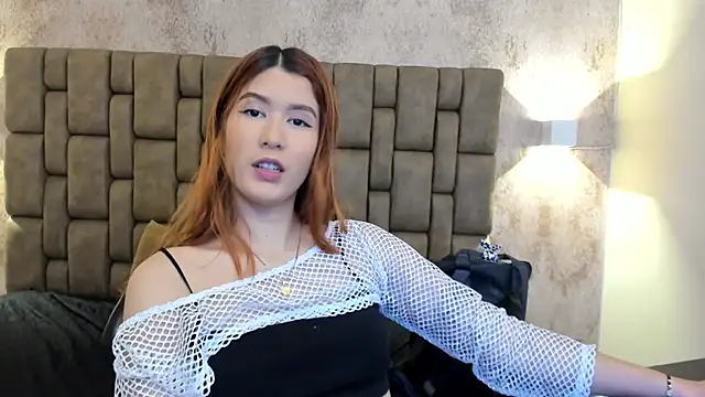 emilyycute  online show from 14, 2, 2025