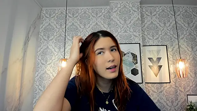 emilyycute  online show from 17, 2, 2025