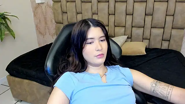 emilyycute  online show from 27, 2, 2025