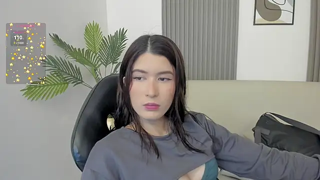 emilyycute  online show from 5, 3, 2025