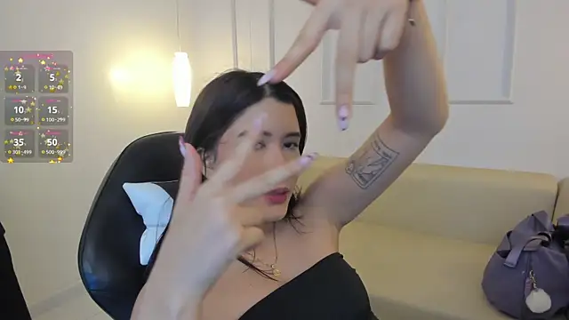 emilyycute  online show from 13, 3, 2025