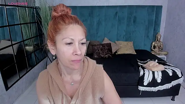 Snapshot of cintiagreyx chatting on 18, 2, 2026 cintiagreyx online show from 18, 2, 2026