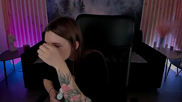 JennyDens online show from 20, 2, 2025