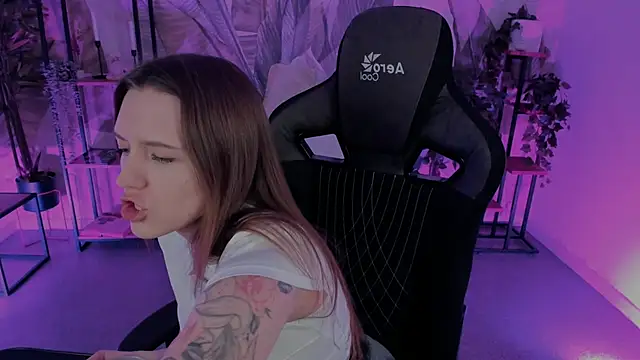 JennyDens online show from 3, 3, 2025