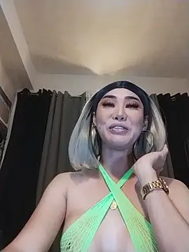 Snapshot of JustForCassie chatting on 19, 10, 2025 JustForCassie online show from 19, 10, 2025