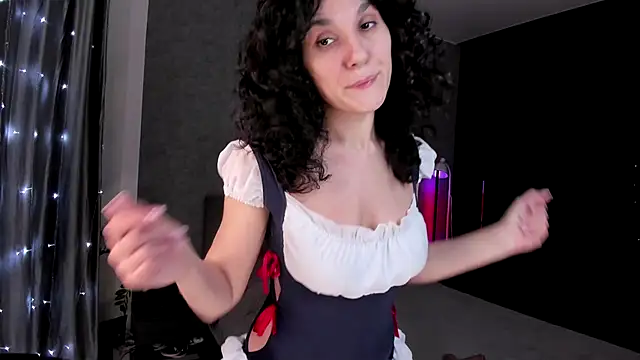 Snapshot of _CurlySue_ chatting on 28, 2, 2026 CurlySue online show from 28, 2, 2026