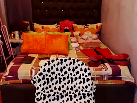 UnMarriedwifeTSX online show from 21, 9, 2025