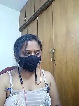 sexynayan23 online show from 14, 5, 2026
