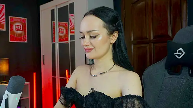 QueenAliss online show from 3, 2, 2026