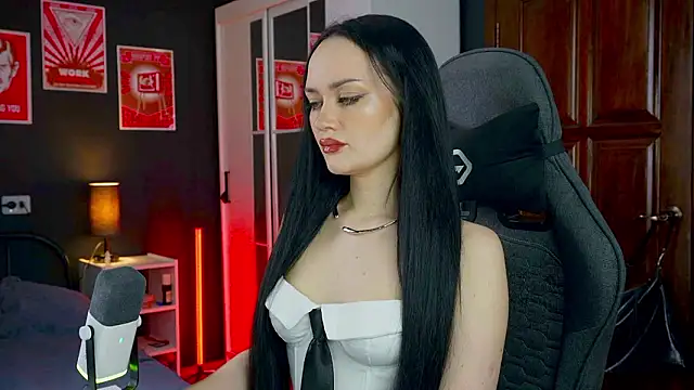 Snapshot of QueenAliss chatting on 5, 3, 2026 QueenAliss online show from 5, 3, 2026