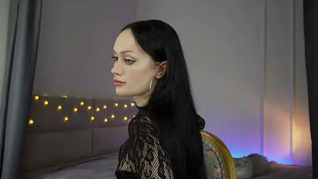 QueenAliss online show from 20, 5, 2026