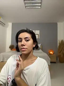 Itzell kiss online show from 23, 7, 2026