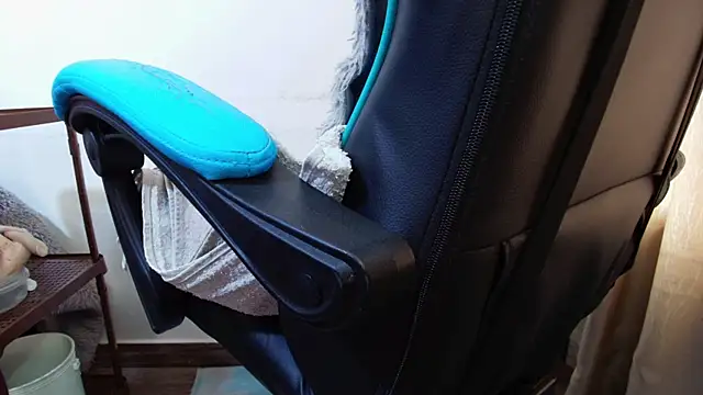 klylls squirt  online show from 14, 5, 2026