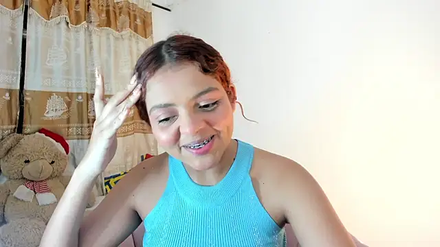 Snapshot of ValienteGirl_ chatting on 31, 12, 2024 ValienteGirl online show from 31, 12, 2024