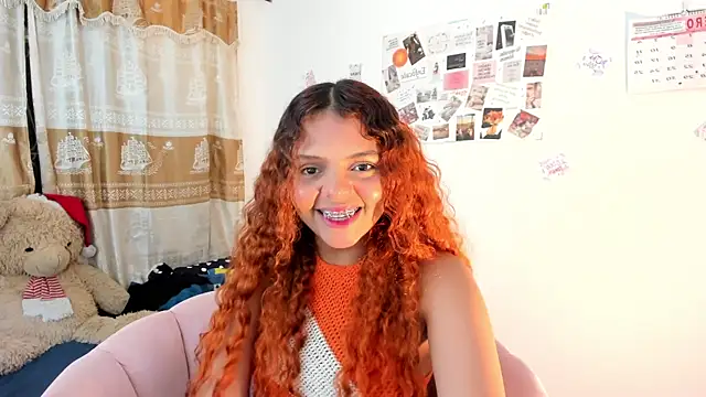 Snapshot of ValienteGirl_ chatting on 15, 1, 2025 ValienteGirl online show from 15, 1, 2025