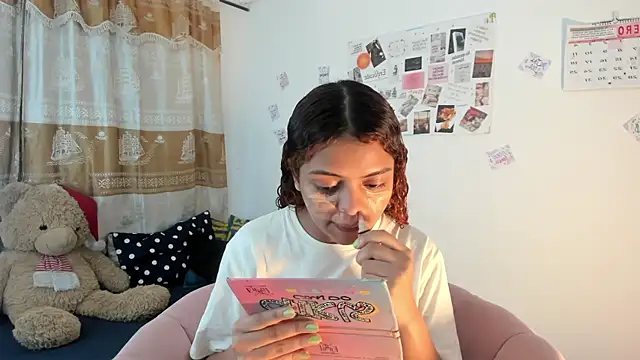 Snapshot of ValienteGirl_ chatting on 18, 1, 2025 ValienteGirl online show from 18, 1, 2025