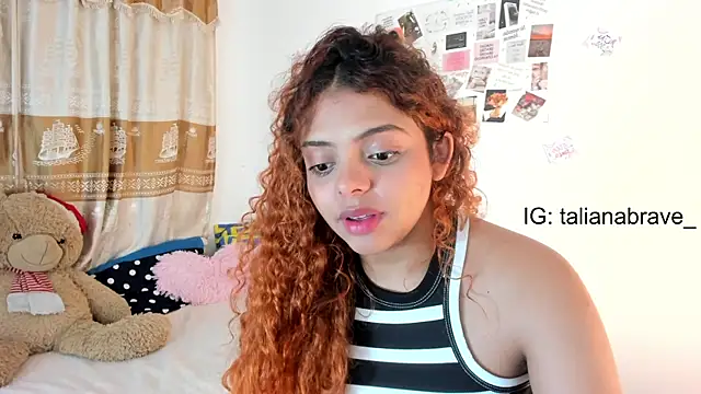 Snapshot of ValienteGirl_ chatting on 4, 2, 2025 ValienteGirl online show from 4, 2, 2025