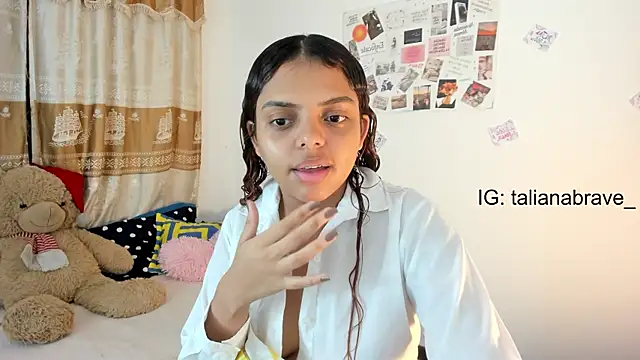 Snapshot of ValienteGirl_ chatting on 5, 2, 2025 ValienteGirl online show from 5, 2, 2025
