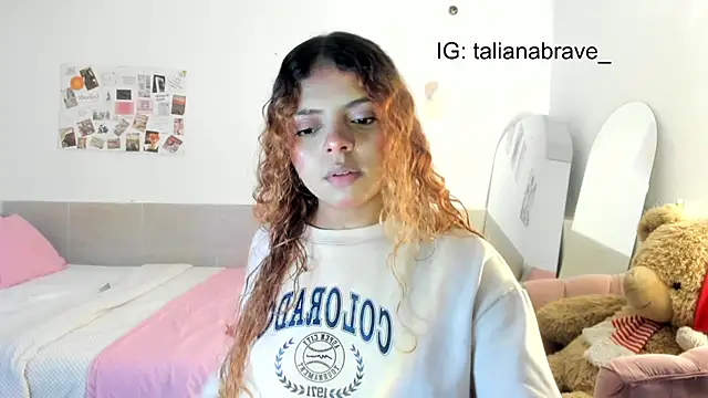 Snapshot of ValienteGirl_ chatting on 30, 9, 2025 ValienteGirl online show from 30, 9, 2025