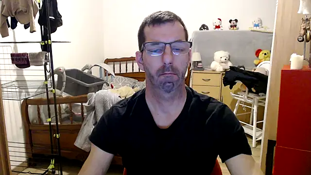 Snapshot of steph19x5 chatting on 8, 1, 2025 steph19x5 online show from 8, 1, 2025