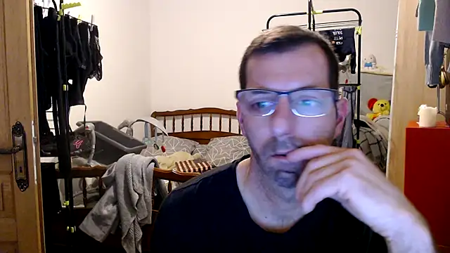 Snapshot of steph19x5 chatting on 9, 1, 2025 steph19x5 online show from 9, 1, 2025