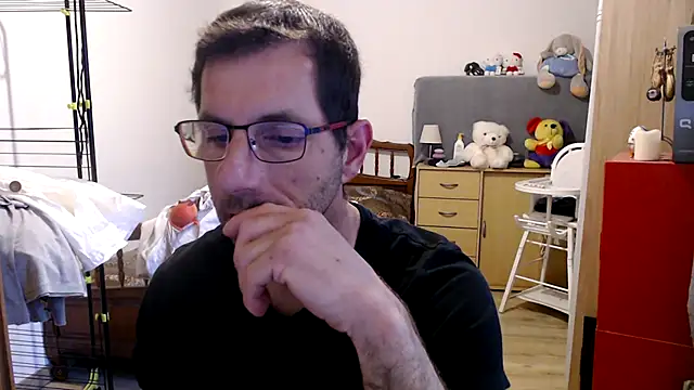 Snapshot of steph19x5 chatting on 4, 3, 2025 steph19x5 online show from 4, 3, 2025