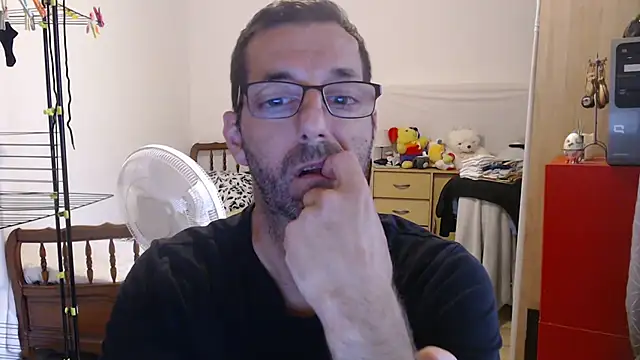 Snapshot of steph19x5 chatting on 11, 9, 2025 steph19x5 online show from 11, 9, 2025