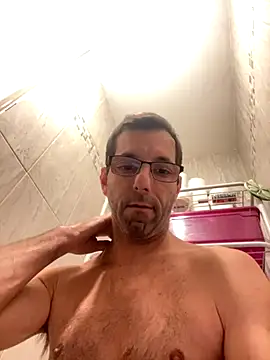 Snapshot of steph19x5 chatting on 10, 10, 2025 steph19x5 online show from 10, 10, 2025