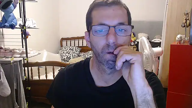 Snapshot of steph19x5 chatting on 13, 10, 2025 steph19x5 online show from 13, 10, 2025